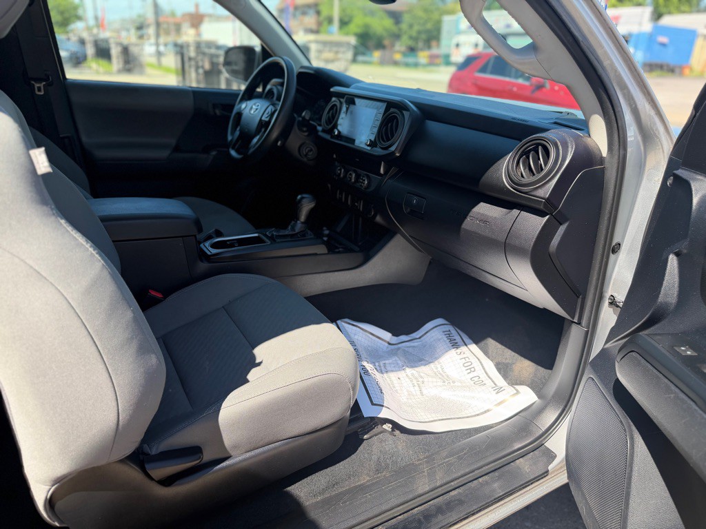2021 Toyota Tacoma Image 11