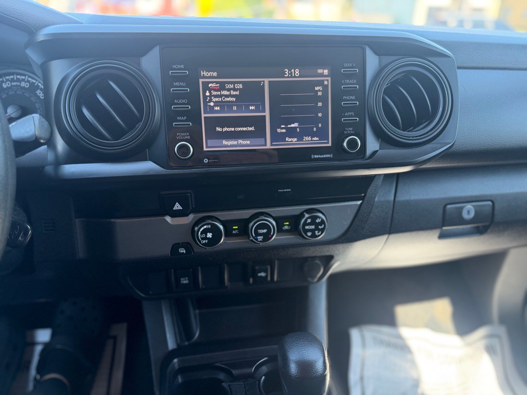 2021 Toyota Tacoma Image 16