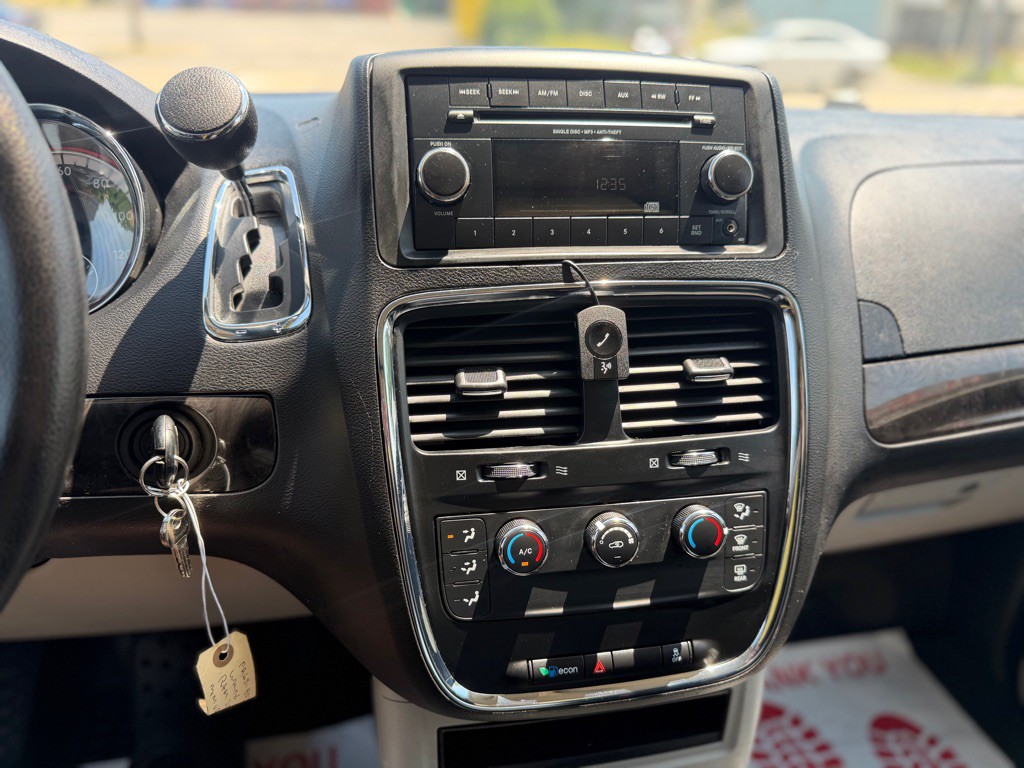2015 RAM Tradesman Image 14