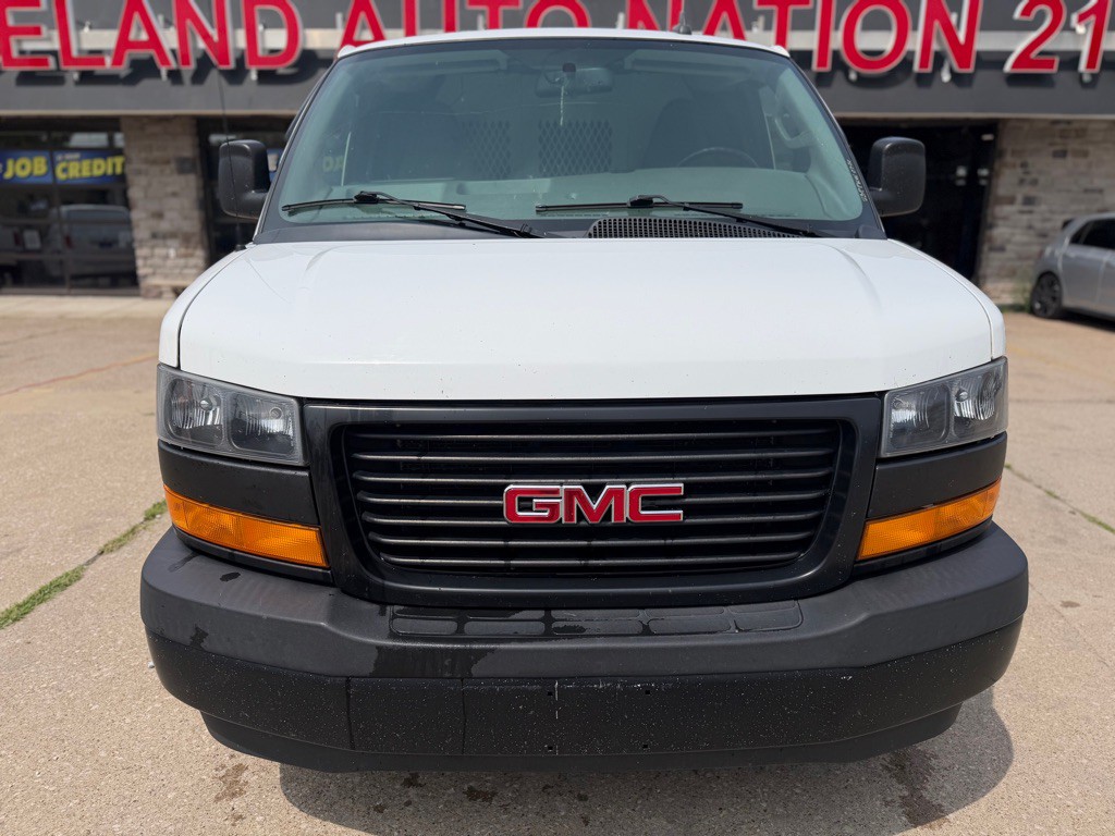 2020 GMC Savana Image 9
