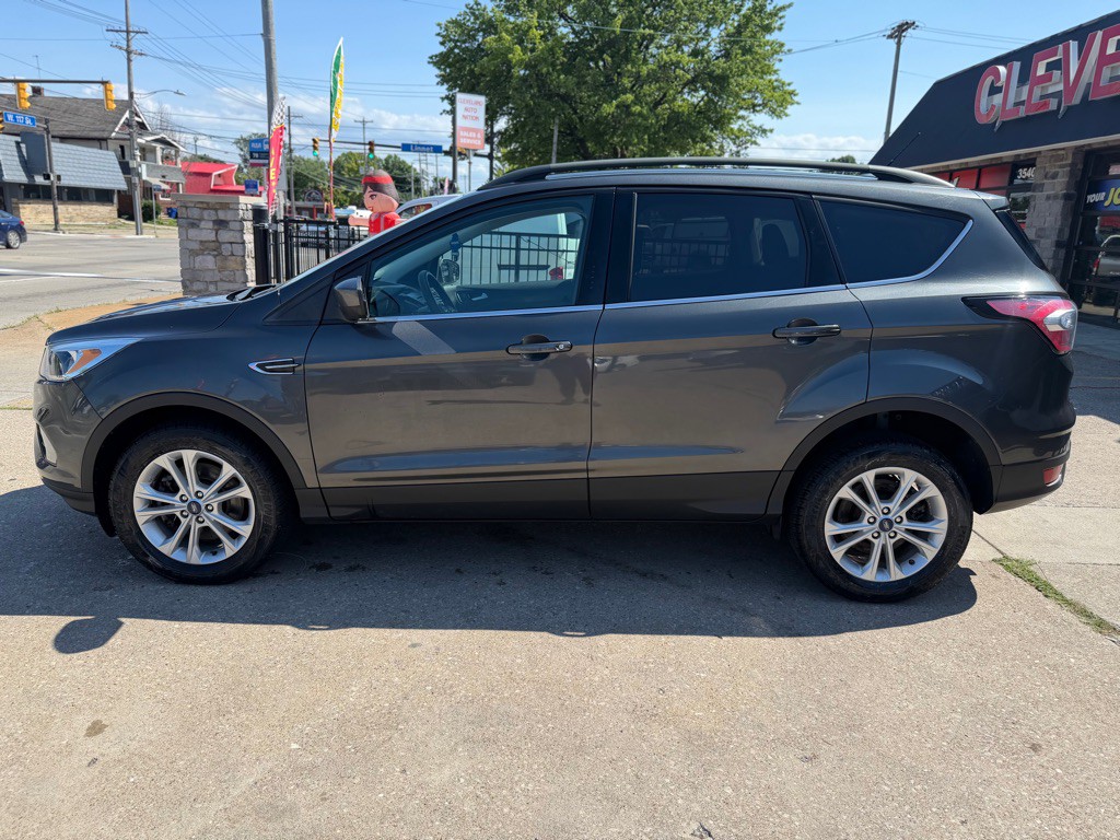 2018 Ford Escape Image 2