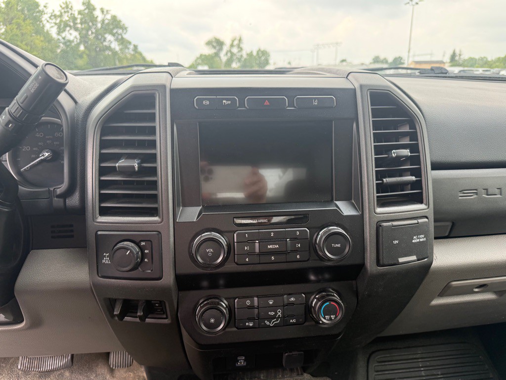 2021 Ford F-350 Image 11