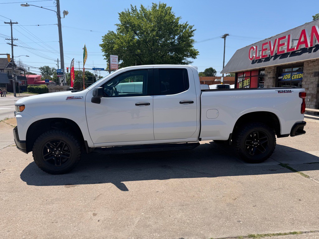 2019 Chevrolet Silverado 1500 Image 2