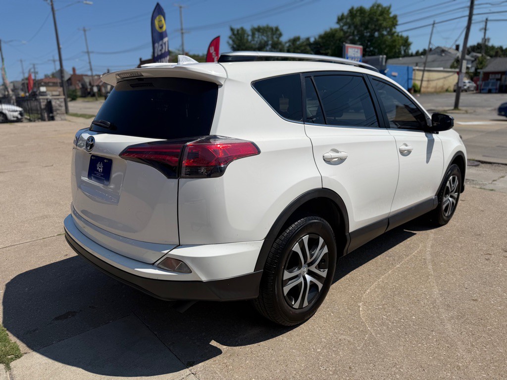 2018 Toyota Rav4 Image 5