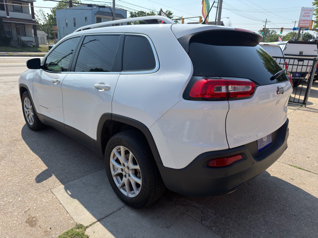 2018 Jeep Cherokee Image 3