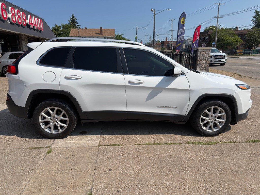 2018 Jeep Cherokee Image 6