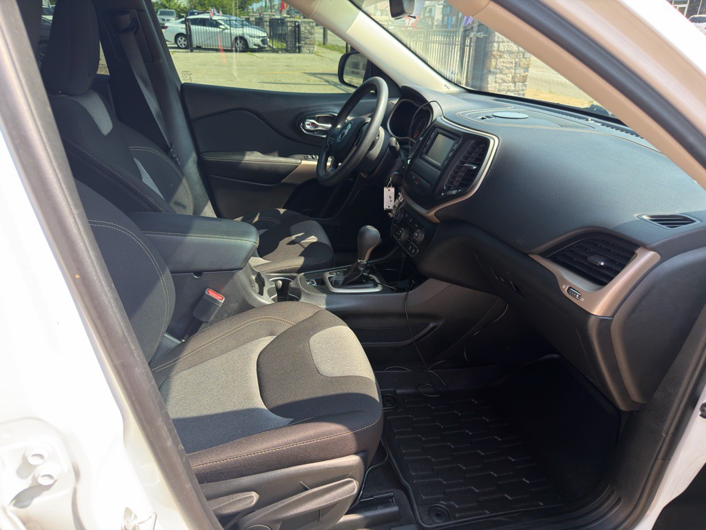 2018 Jeep Cherokee Image 11