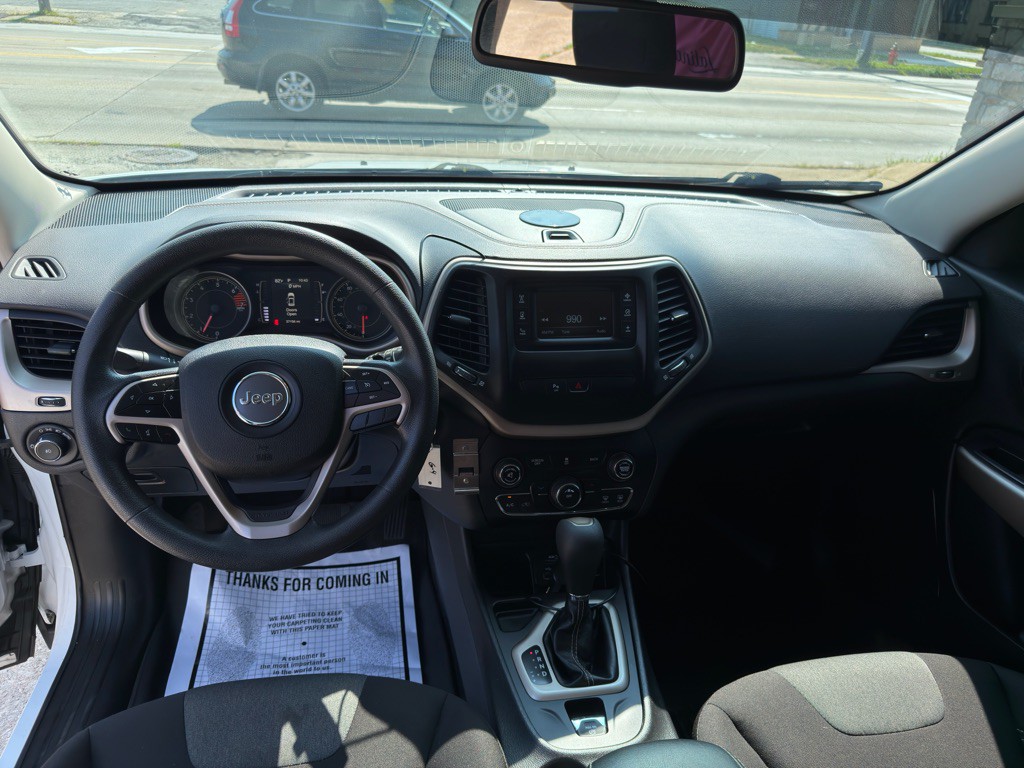 2018 Jeep Cherokee Image 15
