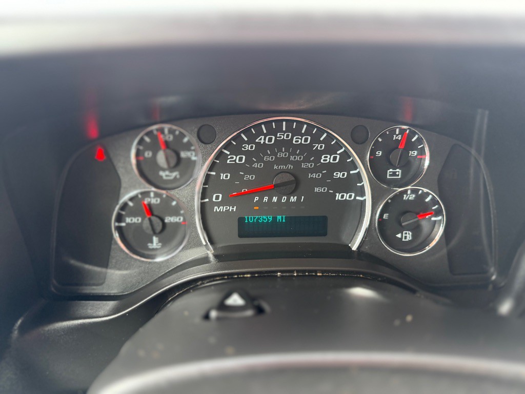 2022 Chevrolet Express Image 14