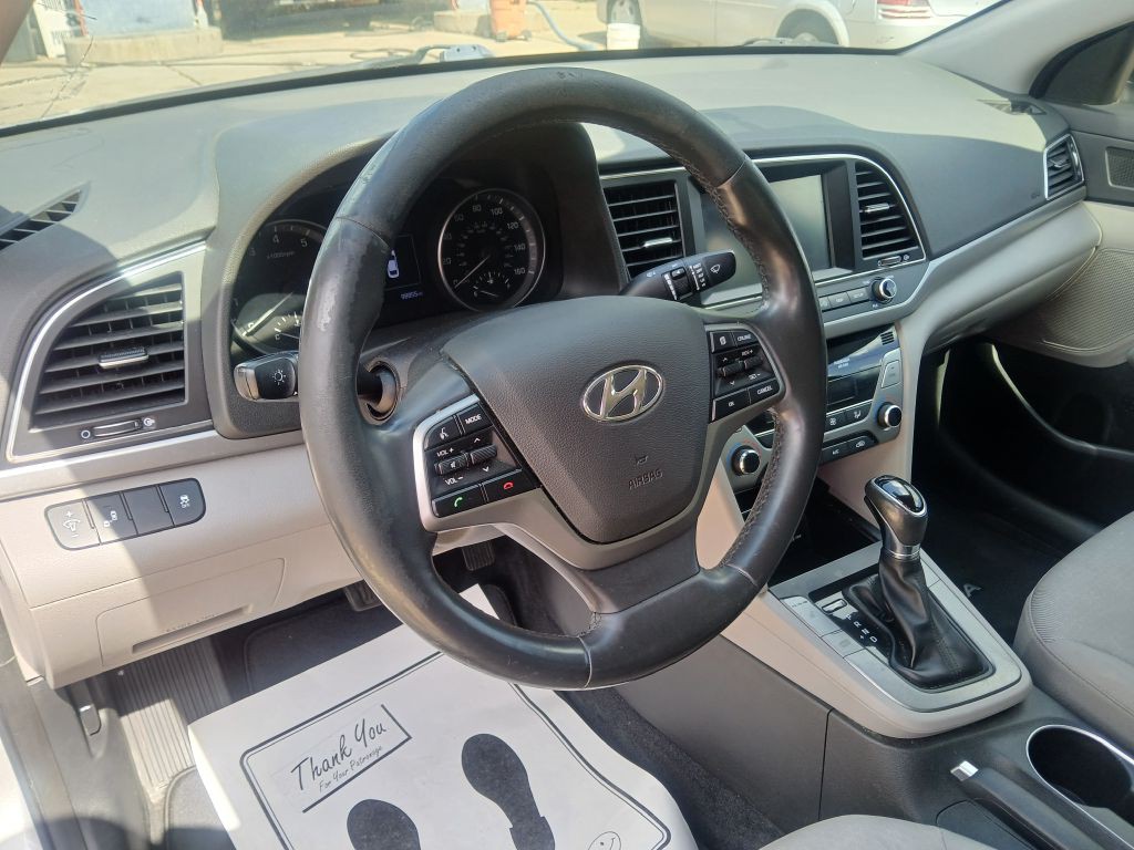 2017 Hyundai Elantra Image 7
