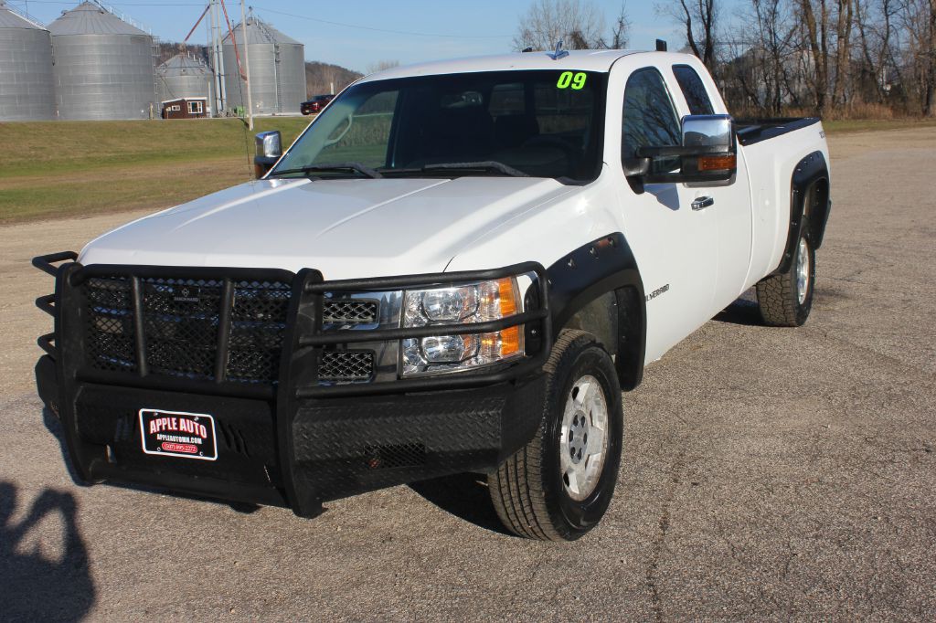 2009 Chevrolet Silverado 1500 Image 2