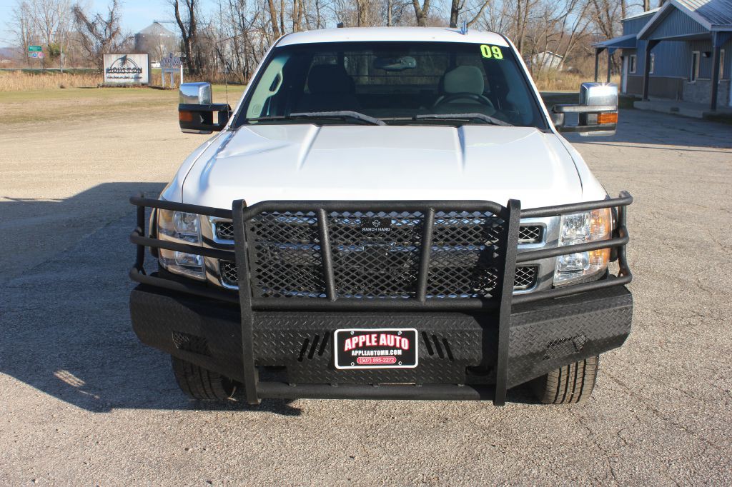 2009 Chevrolet Silverado 1500 Image 3