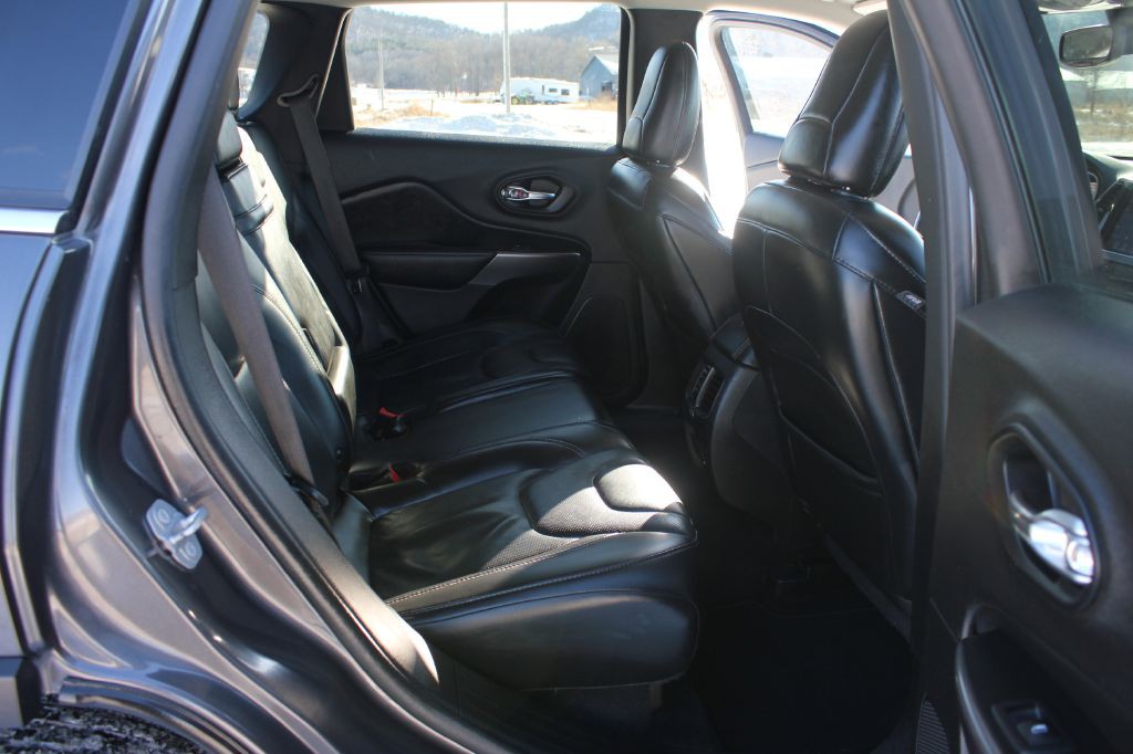 2019 Jeep Cherokee Image 36