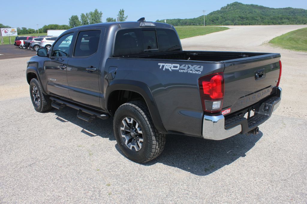 2019 Toyota Tacoma Image 8