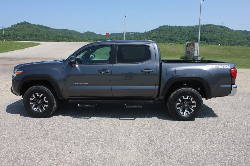 2019 Toyota Tacoma Image 9