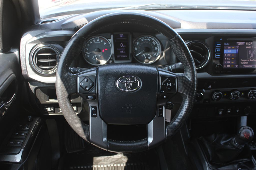 2019 Toyota Tacoma Image 11