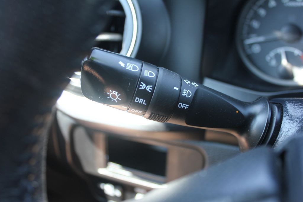 2019 Toyota Tacoma Image 15