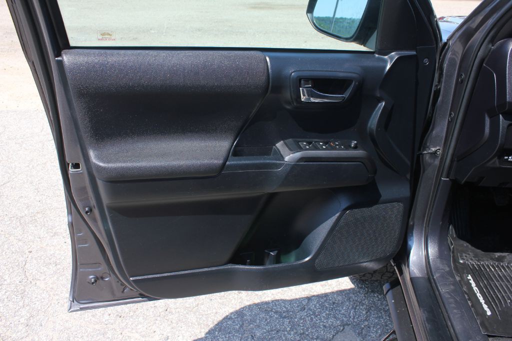 2019 Toyota Tacoma Image 28