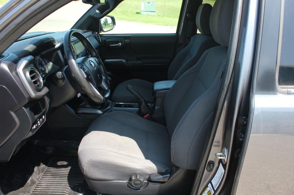 2019 Toyota Tacoma Image 30