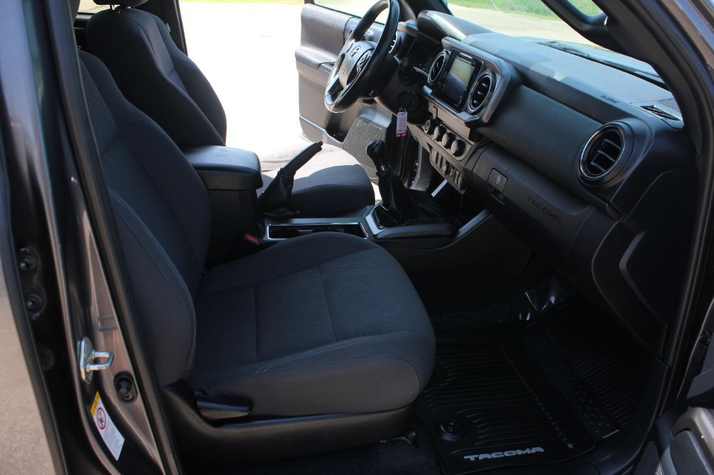 2019 Toyota Tacoma Image 33