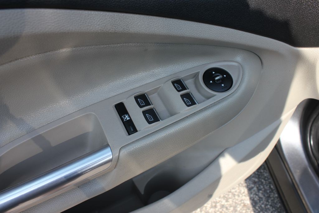 2013 Ford Escape Image 28
