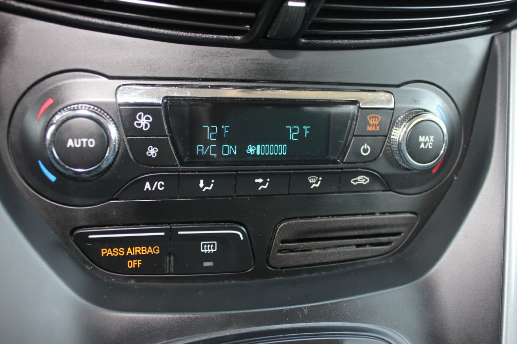 2016 Ford Escape Image 19
