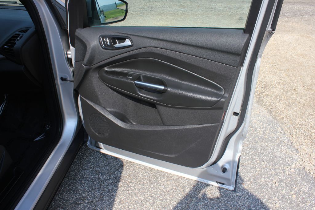 2016 Ford Escape Image 29