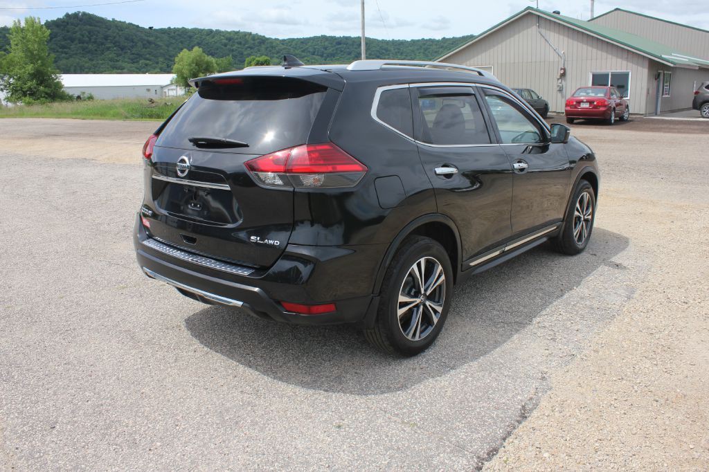2017 Nissan Rogue Image 6