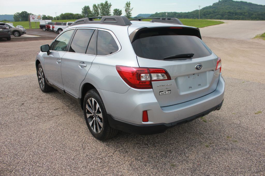 2015 Subaru Outback Image 8