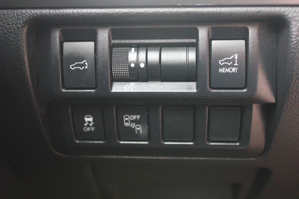 2015 Subaru Outback Image 17