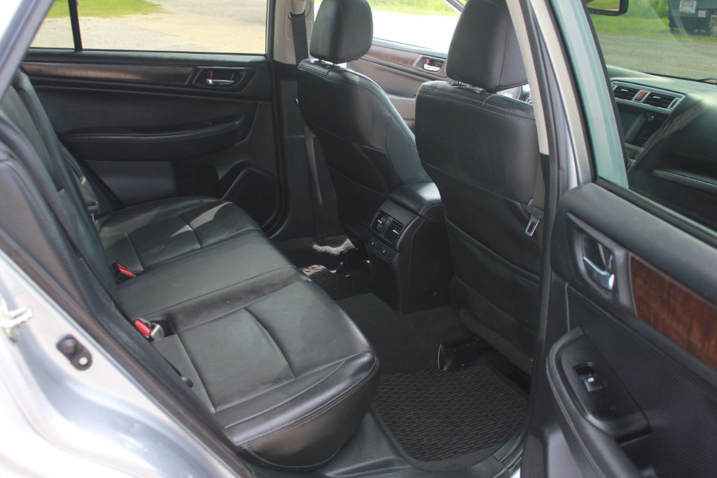 2015 Subaru Outback Image 36