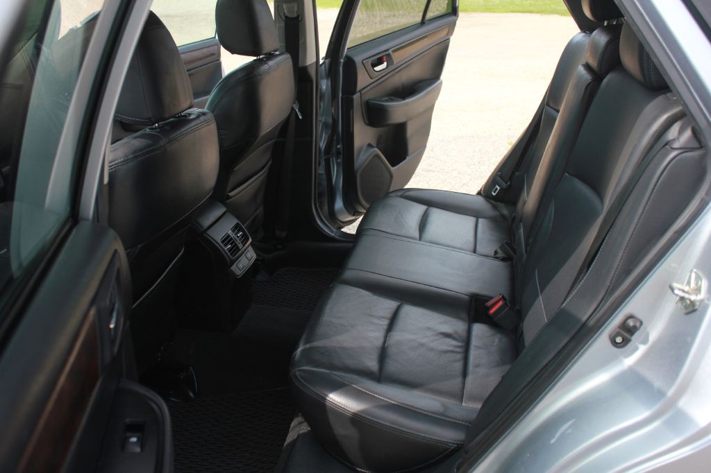 2015 Subaru Outback Image 39