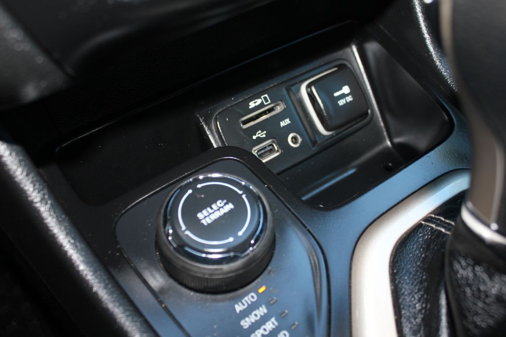 2015 Jeep Cherokee Image 20