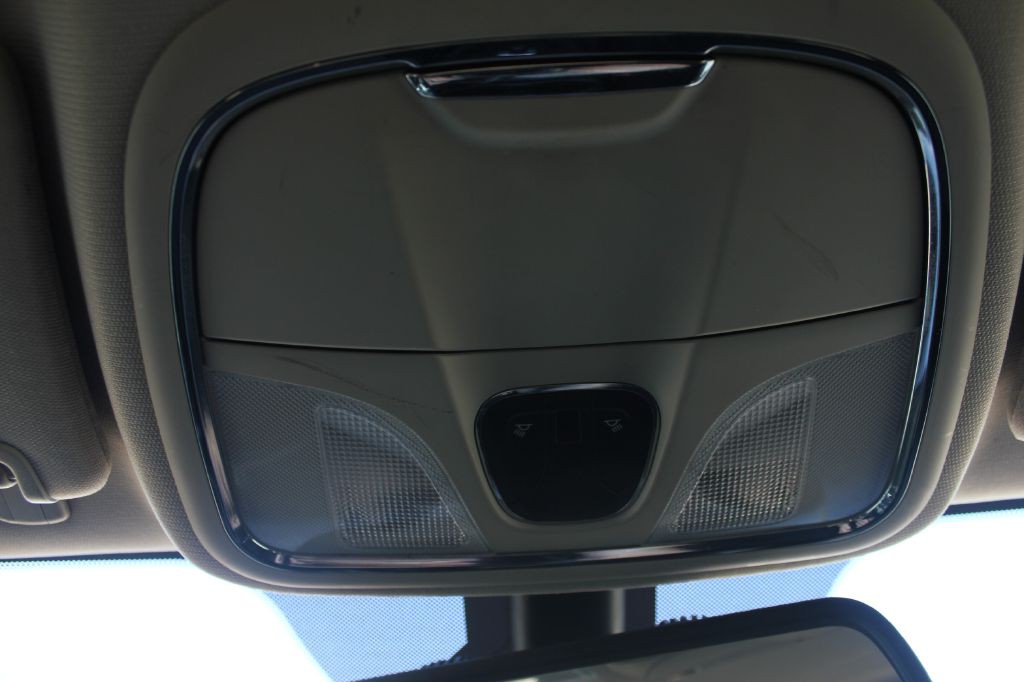 2015 Jeep Cherokee Image 24
