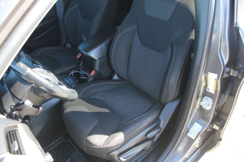 2015 Jeep Cherokee Image 30