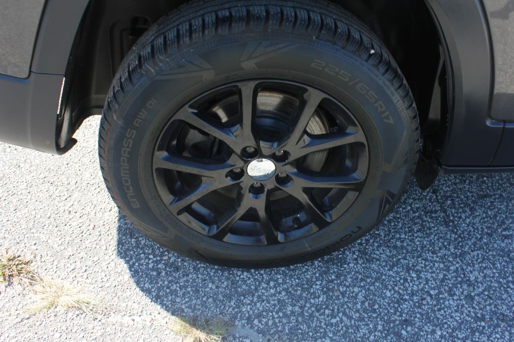 2015 Jeep Cherokee Image 53