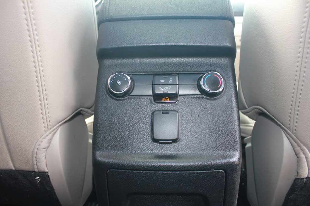 2018 Ford Explorer Image 38