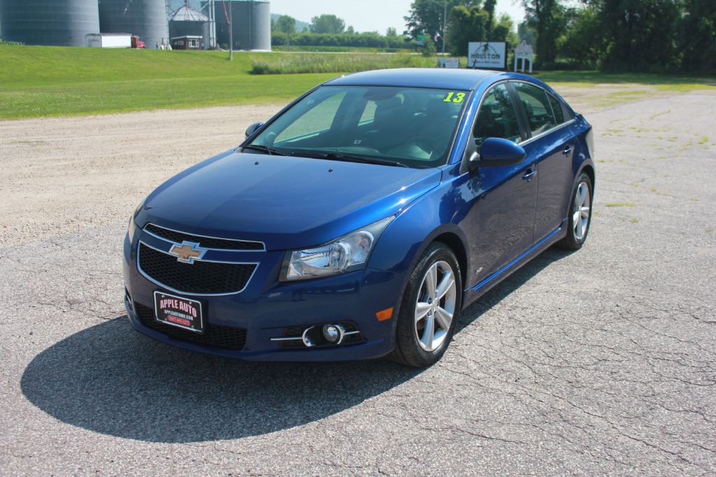 2013 Chevrolet Cruze Image 1