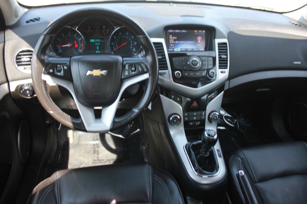 2013 Chevrolet Cruze Image 10
