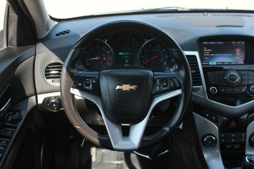 2013 Chevrolet Cruze Image 11