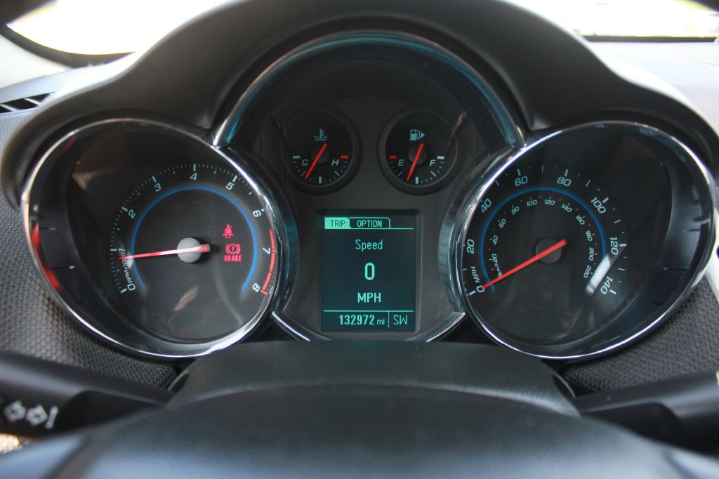2013 Chevrolet Cruze Image 12