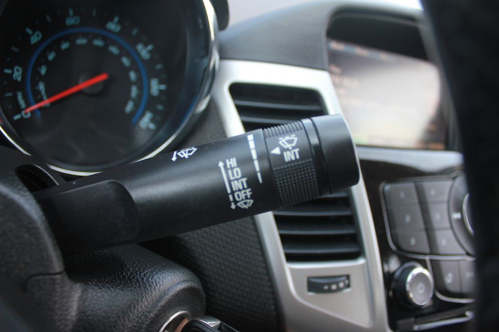 2013 Chevrolet Cruze Image 16