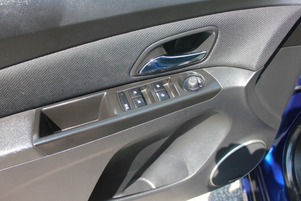 2013 Chevrolet Cruze Image 29