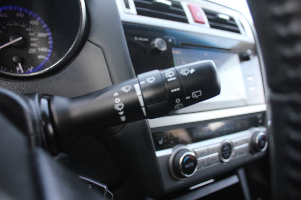 2016 Subaru Outback Image 17