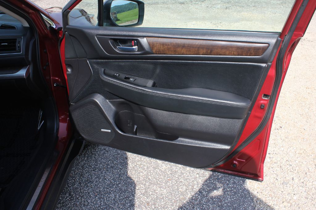 2016 Subaru Outback Image 32