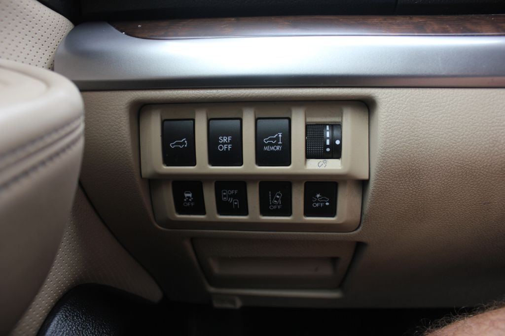 2016 Subaru Outback Image 18