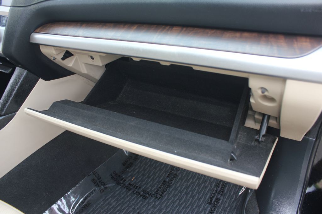 2016 Subaru Outback Image 35
