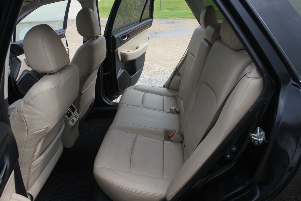 2016 Subaru Outback Image 40
