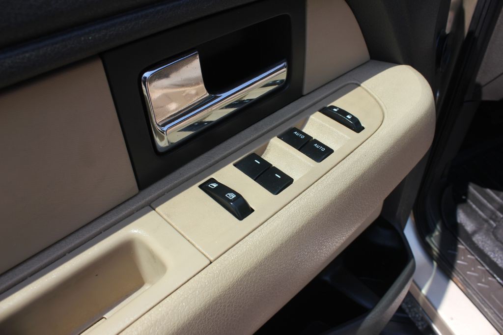 2012 Ford F-150 Image 28