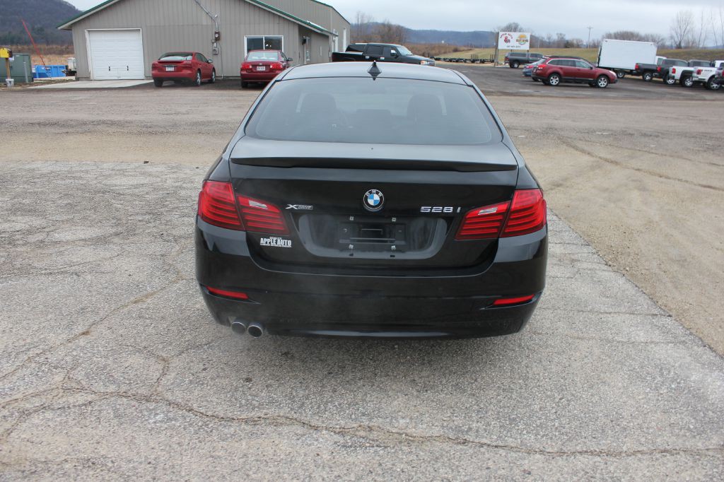 2016 BMW 5 Series Image 7